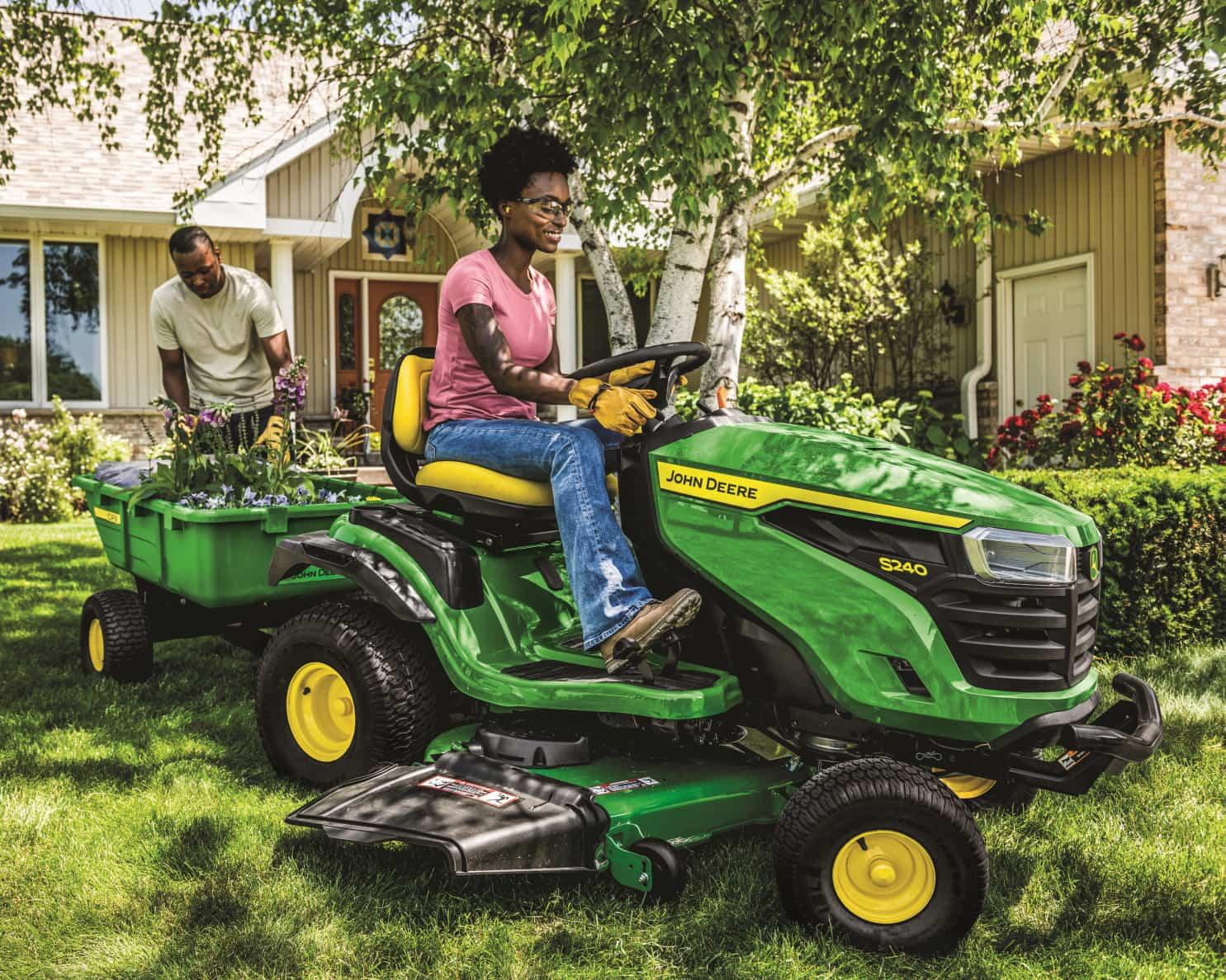 John Deere Lawn Tractor