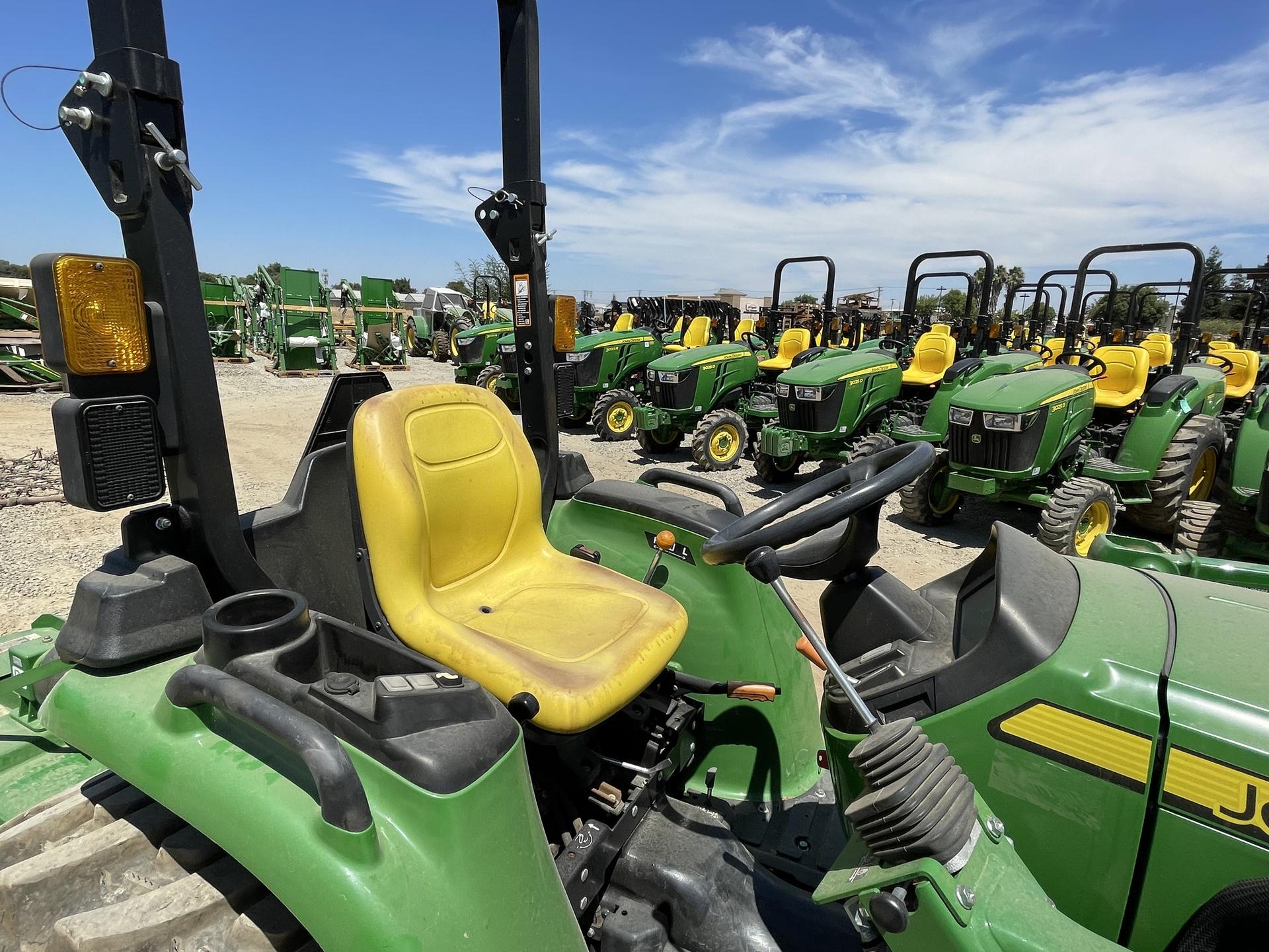 2020 John Deere 3032E