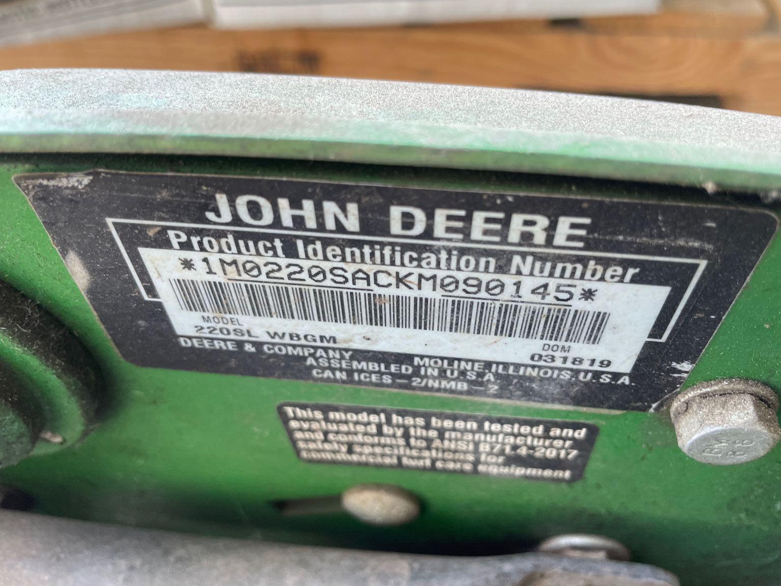 2019 John Deere 220SL