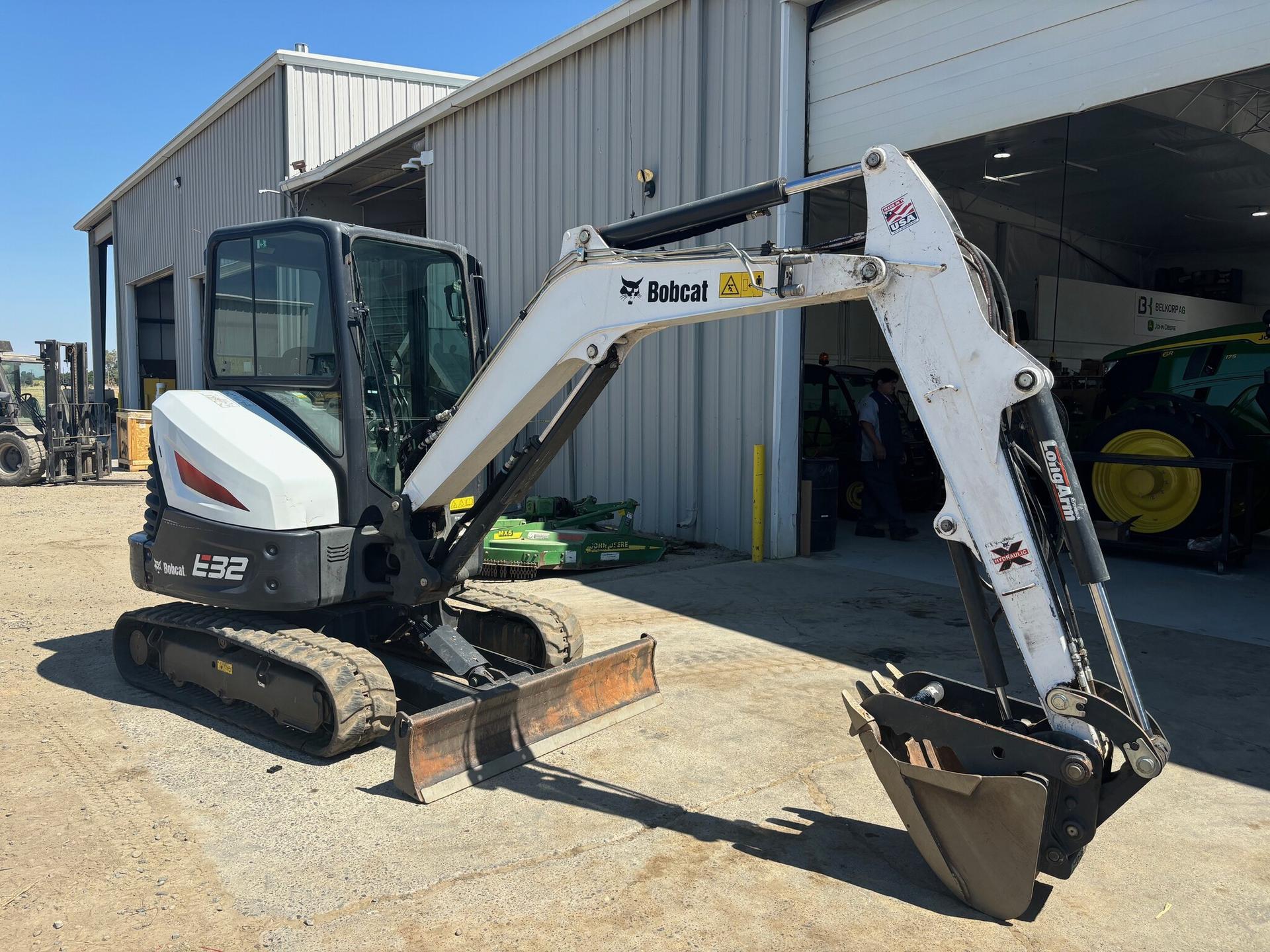 2020 Bobcat E32