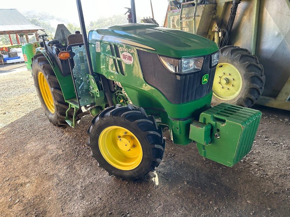 2017 John Deere 5090GN