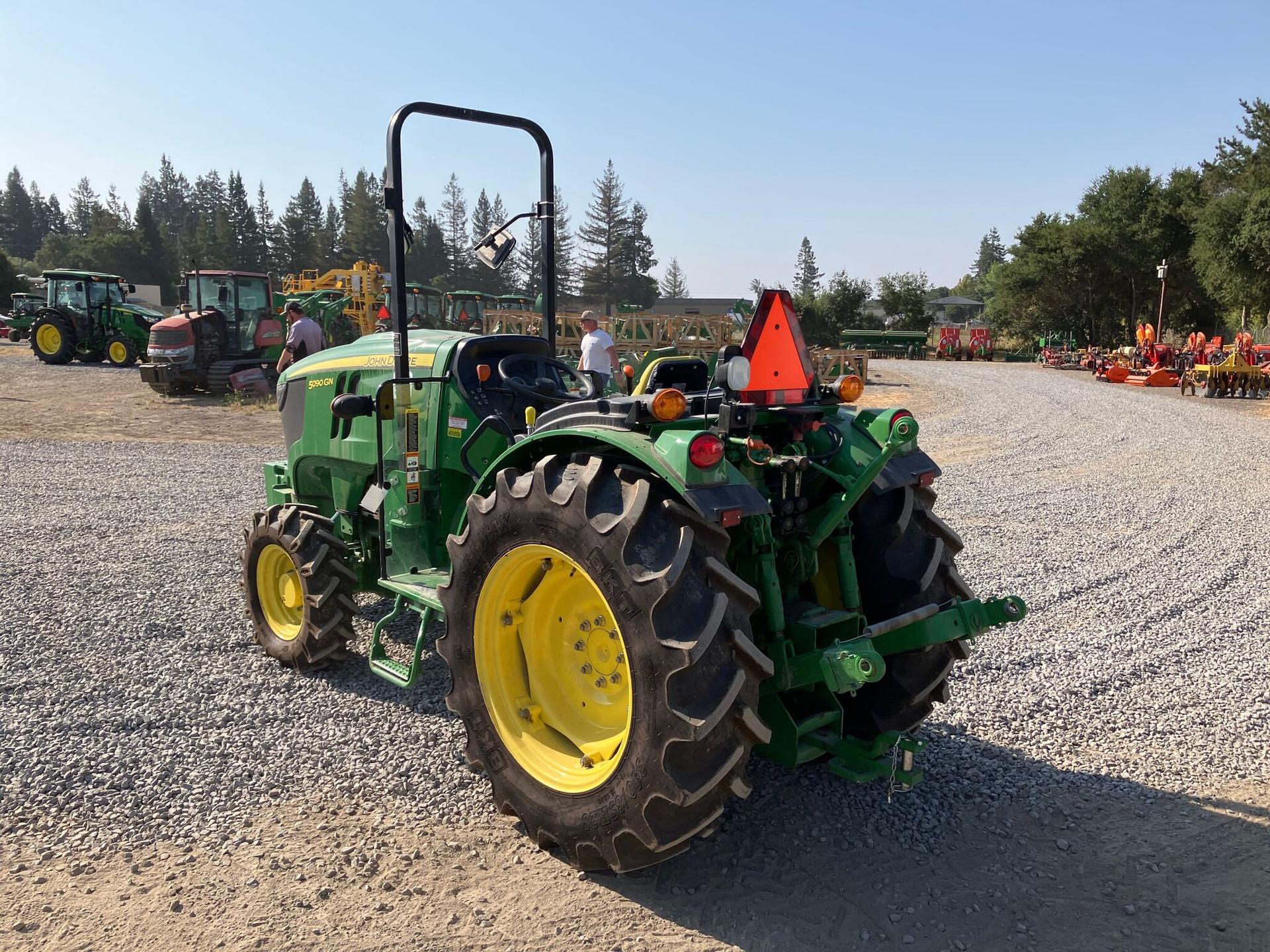 2021 John Deere 5090GN