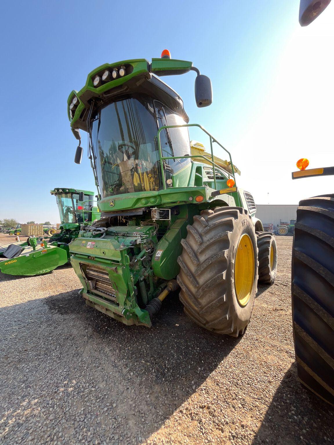 John Deere 9900