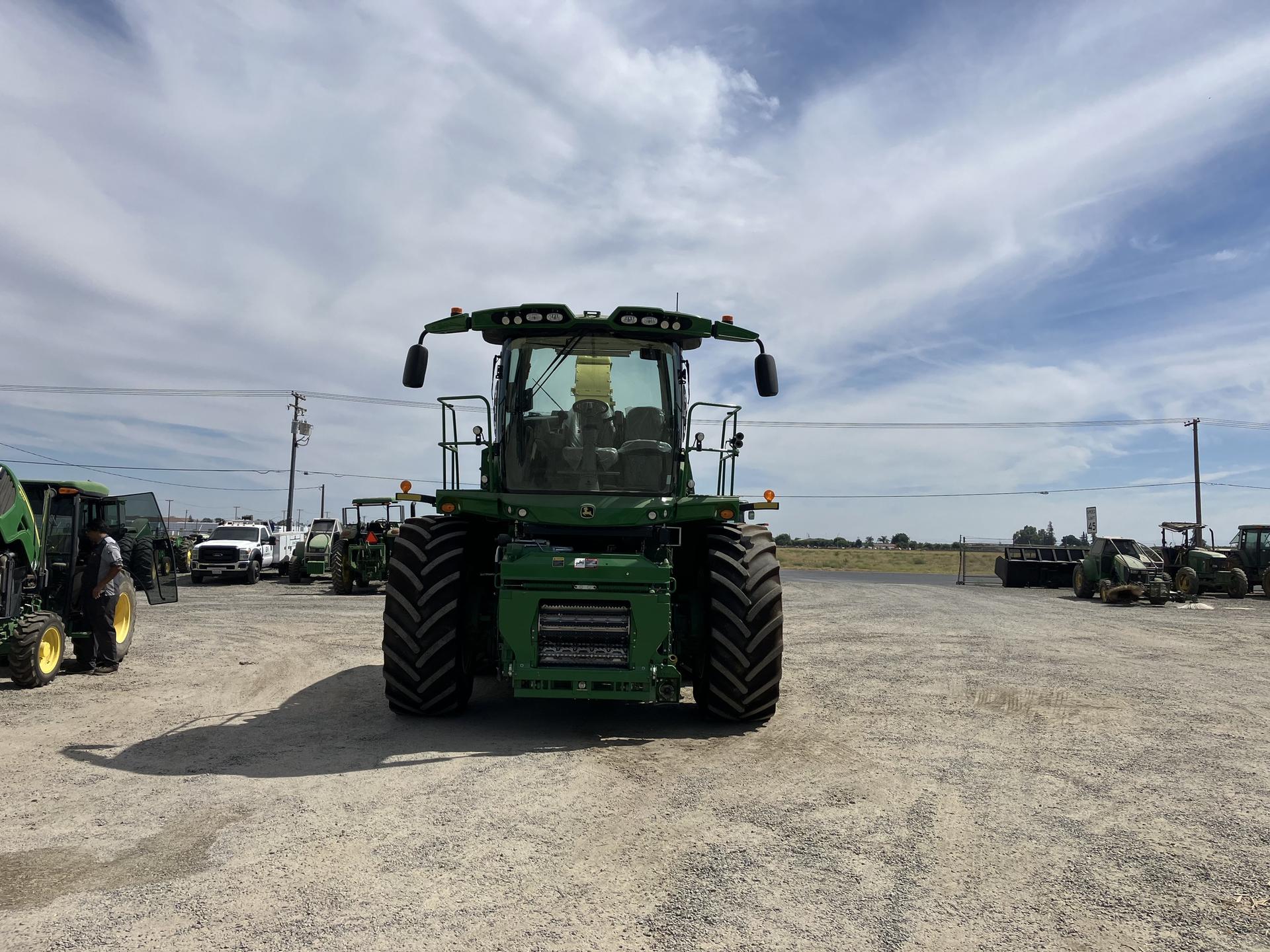 2022 John Deere 9900