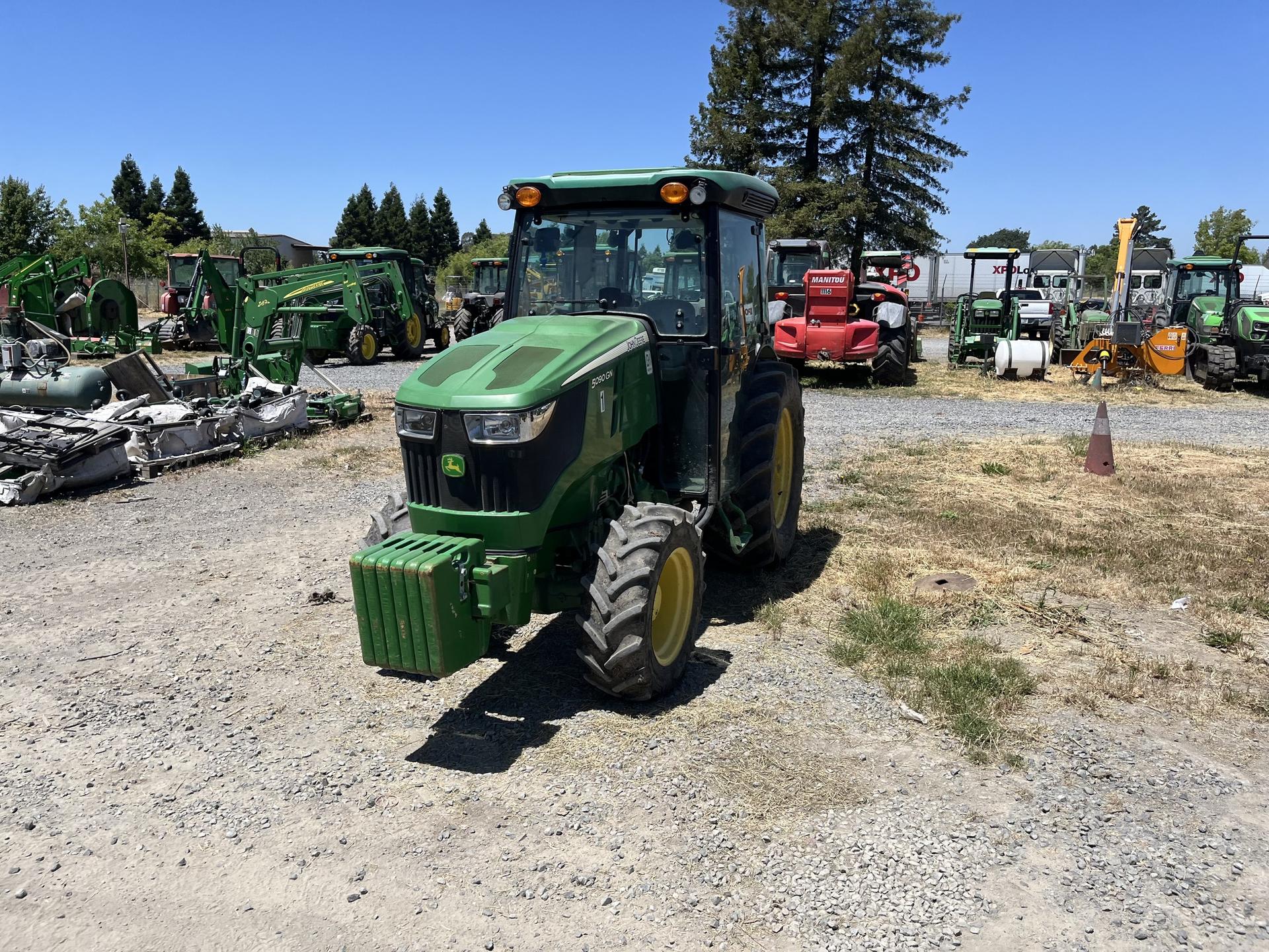 2018 John Deere 5090GN