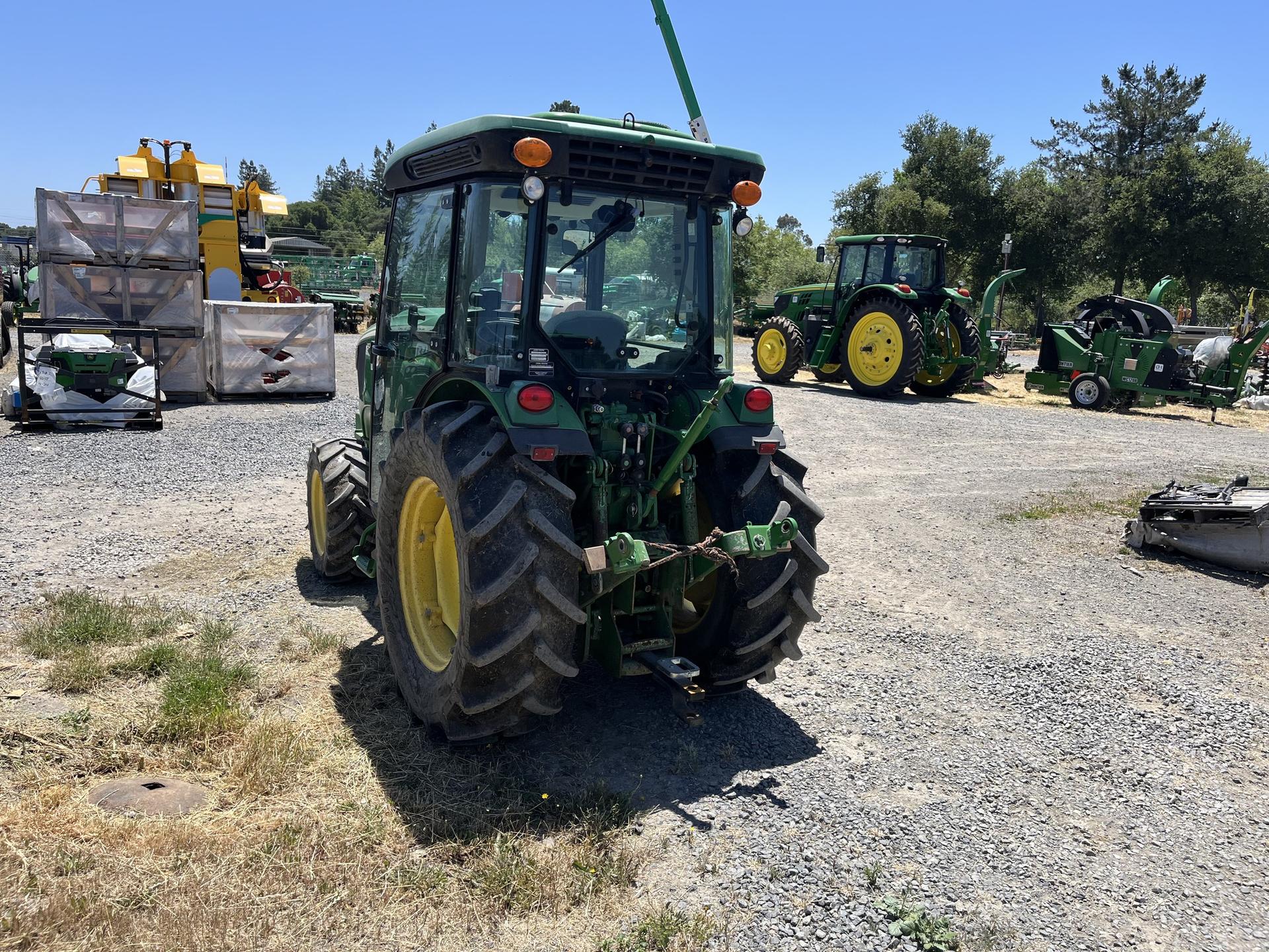 2018 John Deere 5090GN