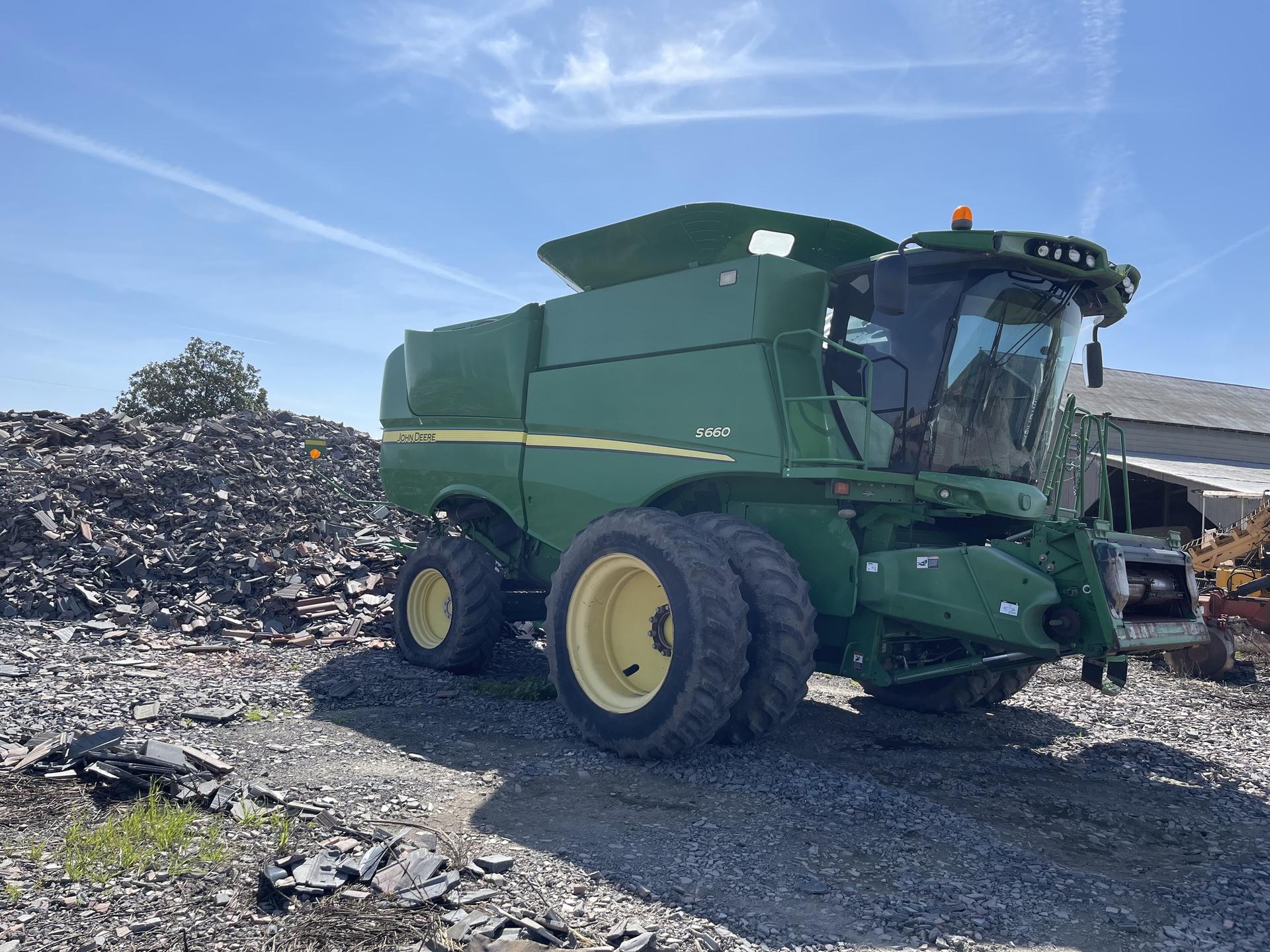 2012 John Deere S660