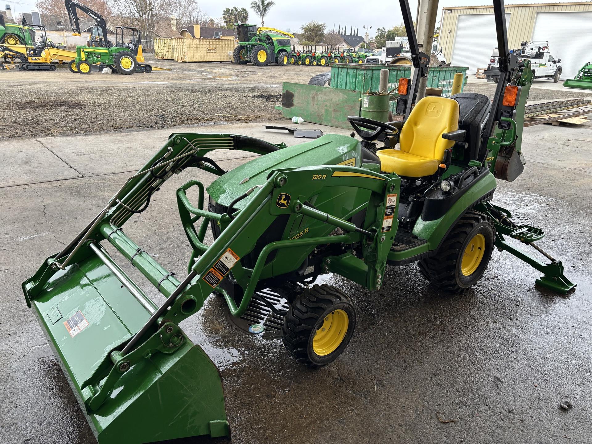 2018 John Deere 1025R