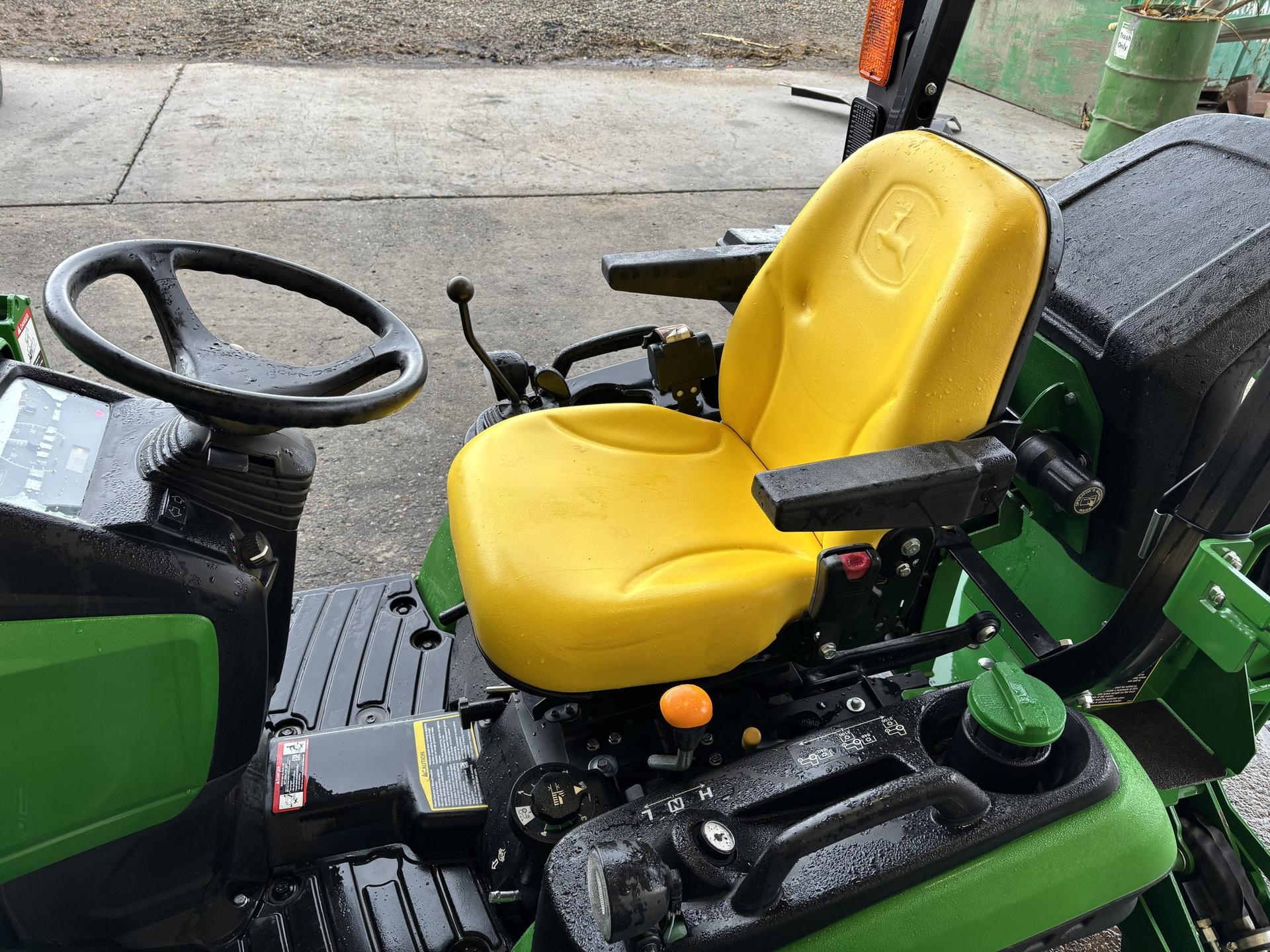 2018 John Deere 1025R