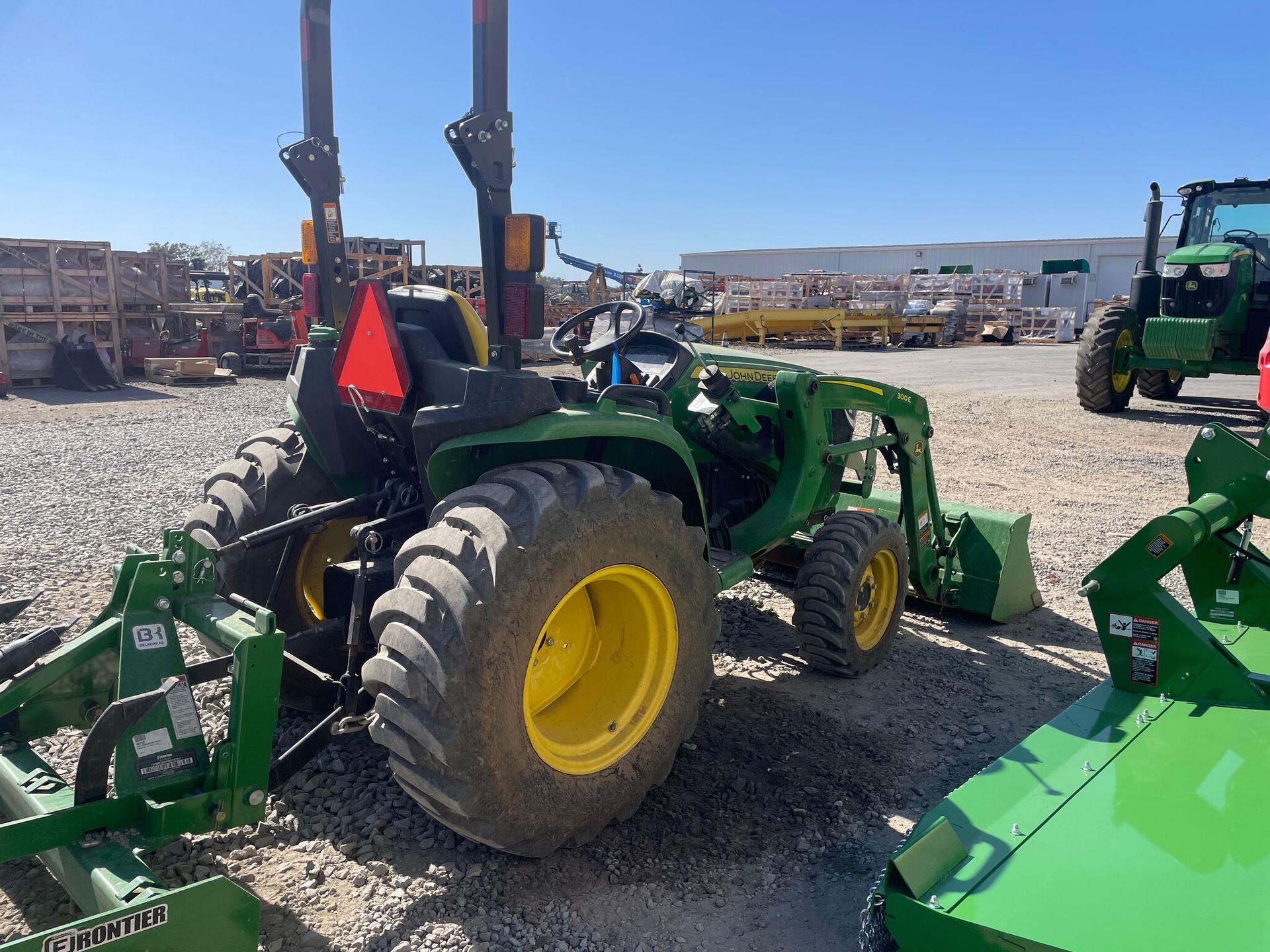 2023 John Deere 1025R