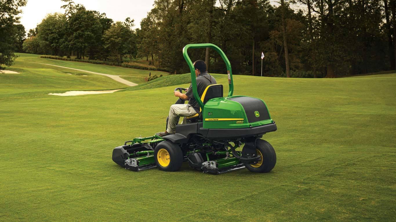 2550 PrecisionCut™ Triplex Mower