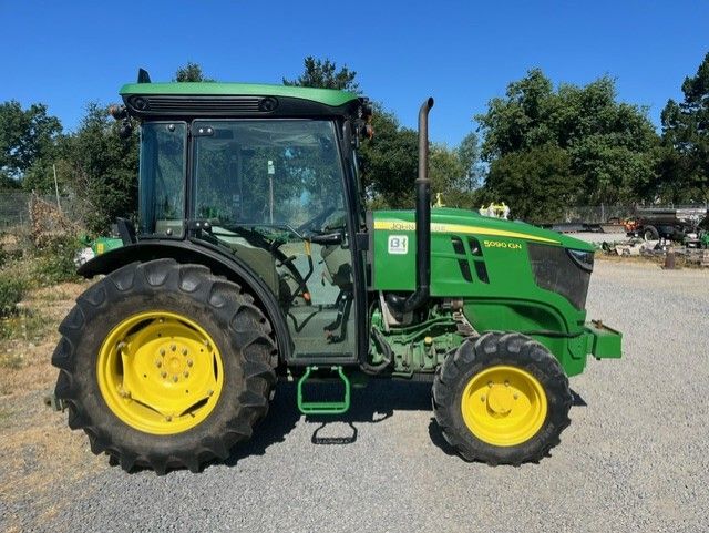 2022 John Deere 5090GN