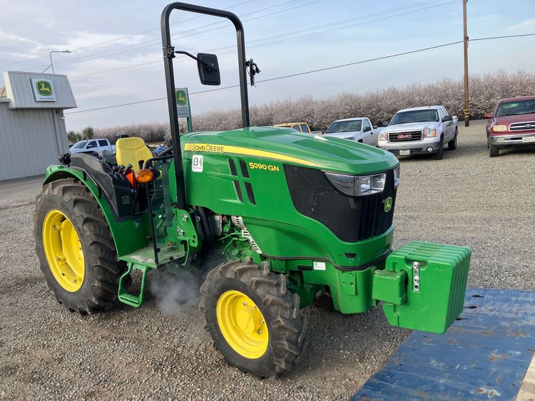 2021 John Deere 5090GN